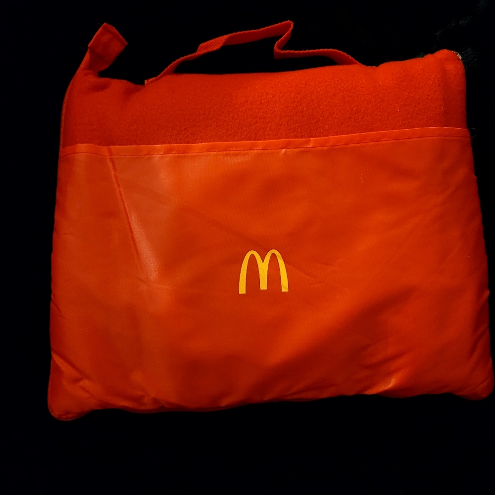 McDonald's Red Lil Throw Dor Picnic Or Camping With It's Own Folding  Bag